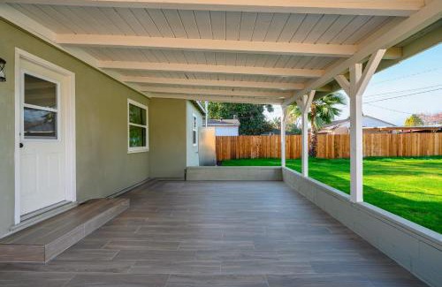 Monrovia House | Luxury Modern Retreat with Spacious Yard & Premium Comfort