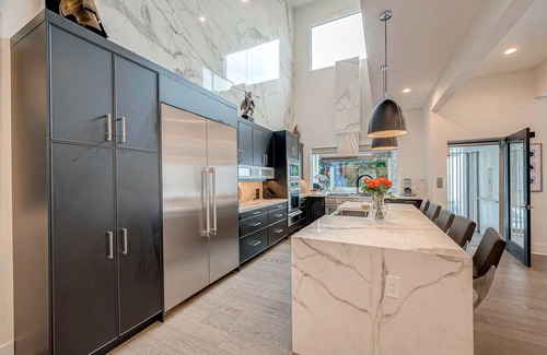 Neartown Apartment | Luxury Montrose Pool Home Villa