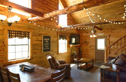 Board Camp Cabin | Luxury Mountain Cabin! ATV|Hike|Bike|Kayak|Relax