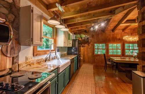 Seymour Cabin | Luxury Mountain Cabin Getaway