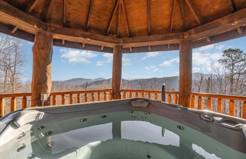 Old Fort House | Luxury Mountain Home with View!