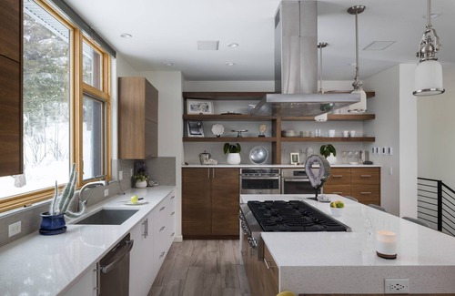 Wilson House | Luxury Mountain Modern with a Gym! Standing Desks. Hiking, Biking, Back Country.