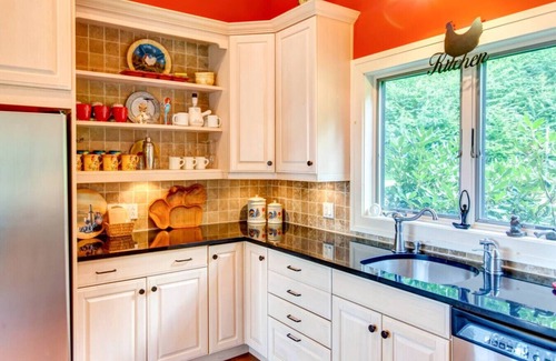 Bovina Center House | Luxury Mountaintop Estate – Spacious Retreat with Breathtaking Views