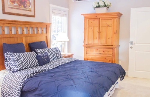 Proctorsville Condo | Luxury Mtn. Condo w/2 King Beds 4 Miles to Okemo