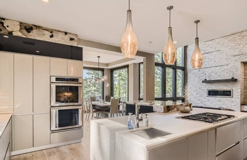 Homestead House | Luxury Mtn Home w/ Sauna & Speakeasy I Red Rocks