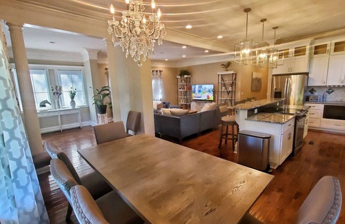 Metrocenter - North Rhodes Park House | LUXURY NASH RETREAT - 1.5 Miles from Broadway - Sleeps 12