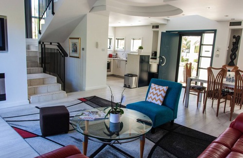 Brighton-le-Sands House | Luxury near the beach And hospital grade cleanliness