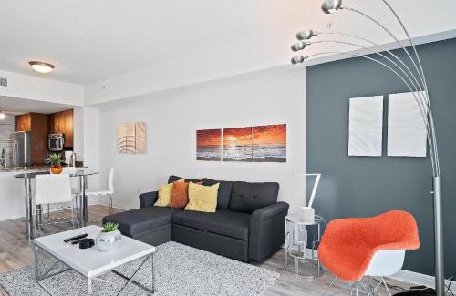 Boynton Beach House | Luxury Near The Beach! Beach Pass Included!