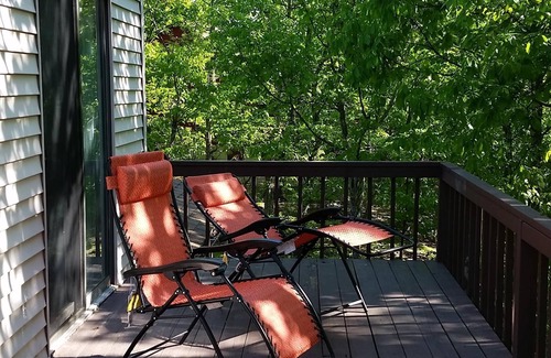 East Stroudsburg House | Luxury New Saw Creek Home W/High Speed Internet&central ac