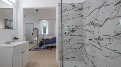 Central City House | Luxury NOLA Oasis w 6 Bedrooms