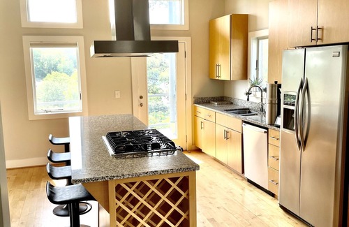 Northside House | Luxury NorthShore Townhome