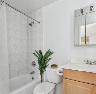 White Plains House | Luxury NY Home with Game Room and Free Parking