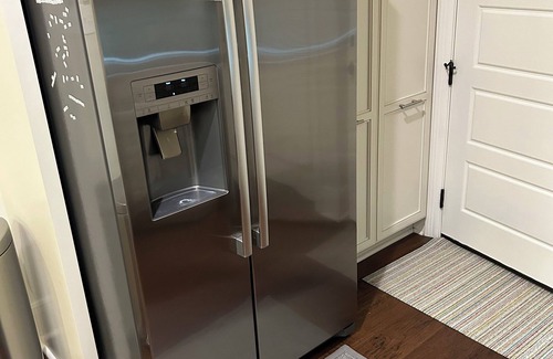 Lafayette House | Luxury Oasis 2bed/2bth+Sauna
