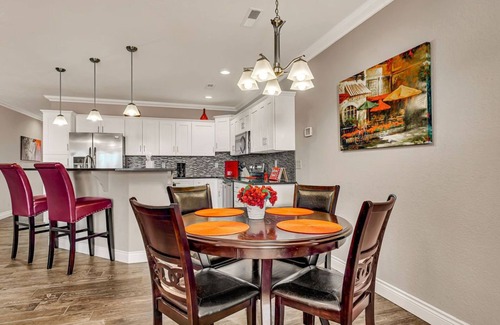 Indian Point Condo | Luxury Oasis Condo, Large Deck with Beautiful Lake Views, Free Daily Tickets, Near Sdc