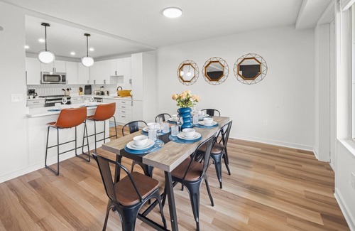 Aurora Highlands Apartment | Luxury Oasis mins to DC,Free Parking,Metro,Family