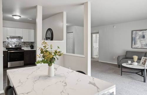 Edgemoor Apartment | Luxury on a Budget! Spacious Retreat Awaits