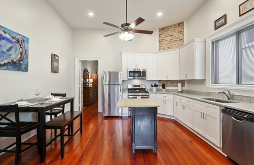 New Orleans House | Luxury On The Bayou | Parking | Steps to City Park