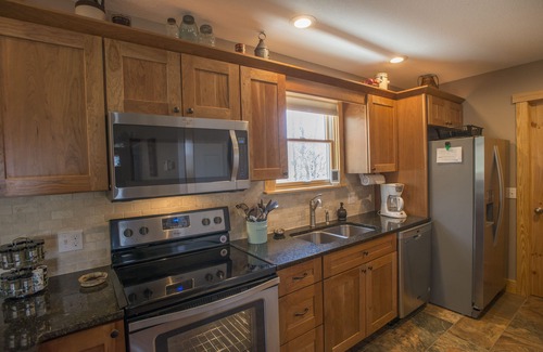 Fairview House | Luxury on the Continental Divide- Private, w/Views Hot Tub in Perfect Location!