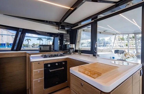 Key West Boat Rental | Luxury on the Sea! 47' Motor Yacht in Beautiful 5-Star Resort!
