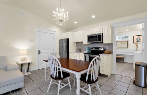 Edgecomb Apartment | Luxury On The Water in Mid-Coast Maine