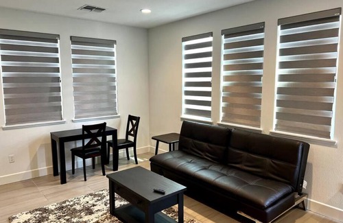 Tracy Apartment | Luxury one bed/bath with Garage & Washer/Dryer