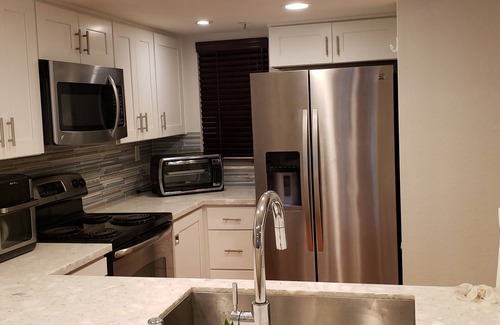 Huntington Beach Condo | Luxury one bedroom with ocean view