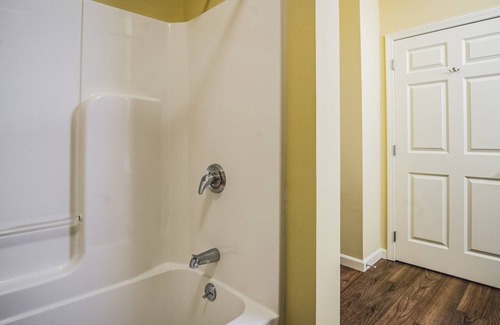 Pittsfield Resort | Luxury one bedroom and one bathroom unit with full amenities