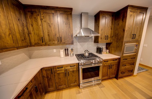 Canmore Condo | Luxury One Bedroom Condo in Canmore