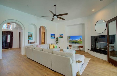 Palm Springs House | Luxury Palm Springs Retreat w/Heated Pool & Spa