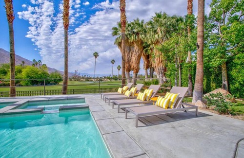 Palm Springs House | Luxury Palm Springs Retreat w/Heated Pool & Spa