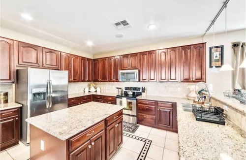 Maricopa House | Luxury Paradise Home with 9beds