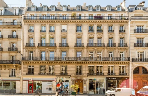 Les Halles Apartment | Luxury Parisian home near Louvre, Notre Dame, and Marais