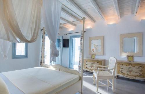 Chrissi Akti Villa | Luxury Paros Villas De Luxe Villa 4 Bedrooms Astounding Sea View & Access To Pool Tserdakia