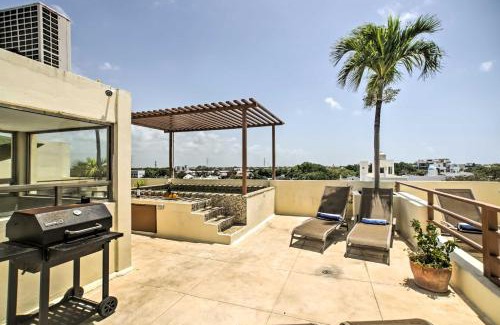 Tohoku Apartment | Luxury Penthouse with Rooftop Pool - Walk to Beach!