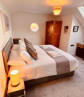 Swanage Apartment | Luxury Penthouse near Swanage Beach and Town