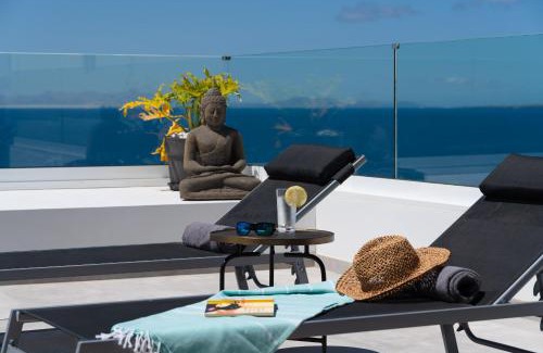 Puerto del Carmen Apartment | Luxury Penthouse Panoramic Ocean Views 2bedroom Apartment with Jacuzzi