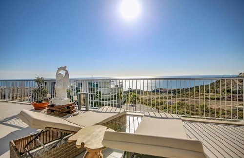 Benalmadena Apartment | Luxury penthouse with Jacuzzi and Seaviews