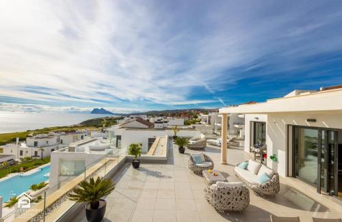 San Roque Apartment | Luxury penthouse with huge terrace and sea and golf views