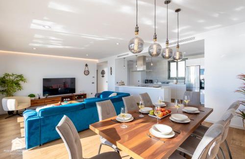 San Roque Apartment | Luxury penthouse with huge terrace and sea and golf views