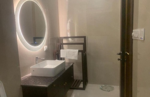 Taj Ganj Apartment | Luxury Penthouse with Taj Mahal view