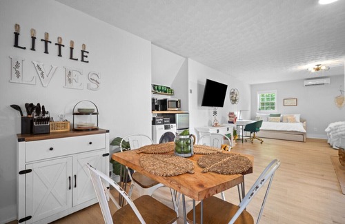 Sparta Apartment | Luxury pet-friendly remodeled cottage