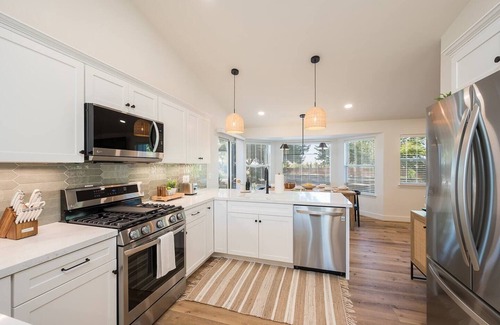 Paso Robles House | Luxury Pet Friendly 3BR in Wine Country!