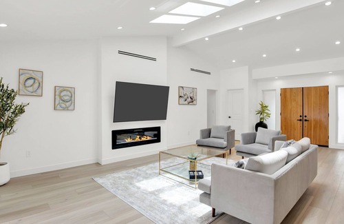Greenbriar House | Luxury Pool Home in Glendale - Brand New!
