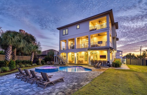 Gulf Pines House | *Luxury*Pool/Spa*Elevator*PrivateBeach*GolfCart*