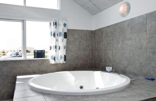 Skastrup House | Luxury Pool Villa by Sea - By Traum Ferienwohnungen