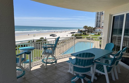 Bridgeport Heights Condo | Luxury Premier Oceanfront Condo Unit
