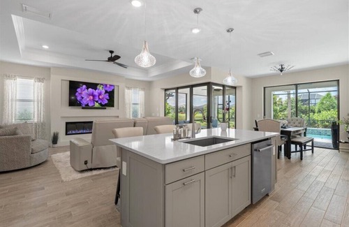 Braden River House | Luxury Private Home with Pool and Spa in Lakewood Ranch!