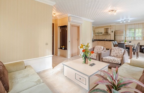 Kadriye Apartment | Luxury Private Villa With Pool and Garden in Serik