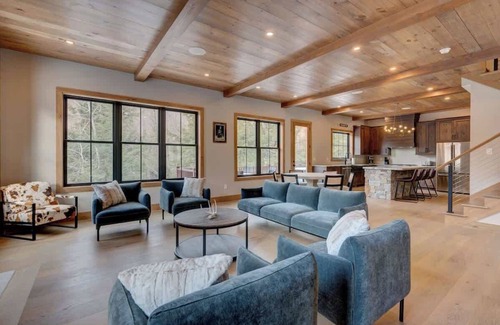 Lincoln House | Luxury Residence on South Peak!