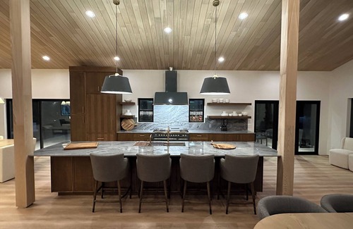 Bandon House | Luxury Residential Resort & Spa next to Bandon Dunes Golf Resort. 14 beds, Spa, Sauna, Cold Plunge
